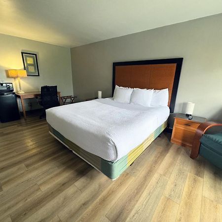 La Quinta Inn Tampa Airport Stadium Westshore Екстериор снимка
