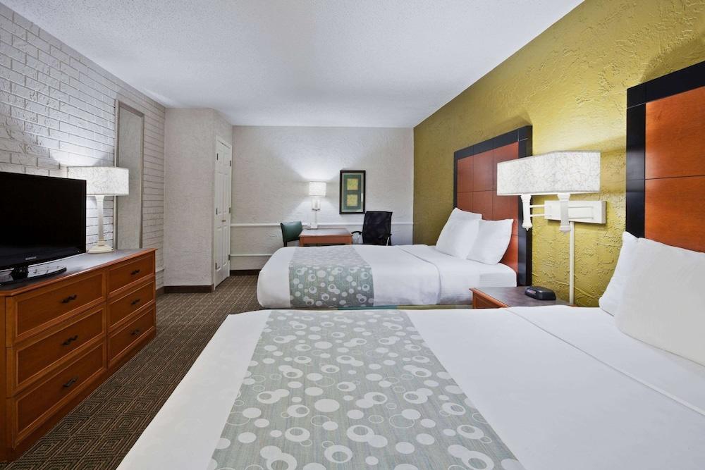 La Quinta Inn Tampa Airport Stadium Westshore Екстериор снимка