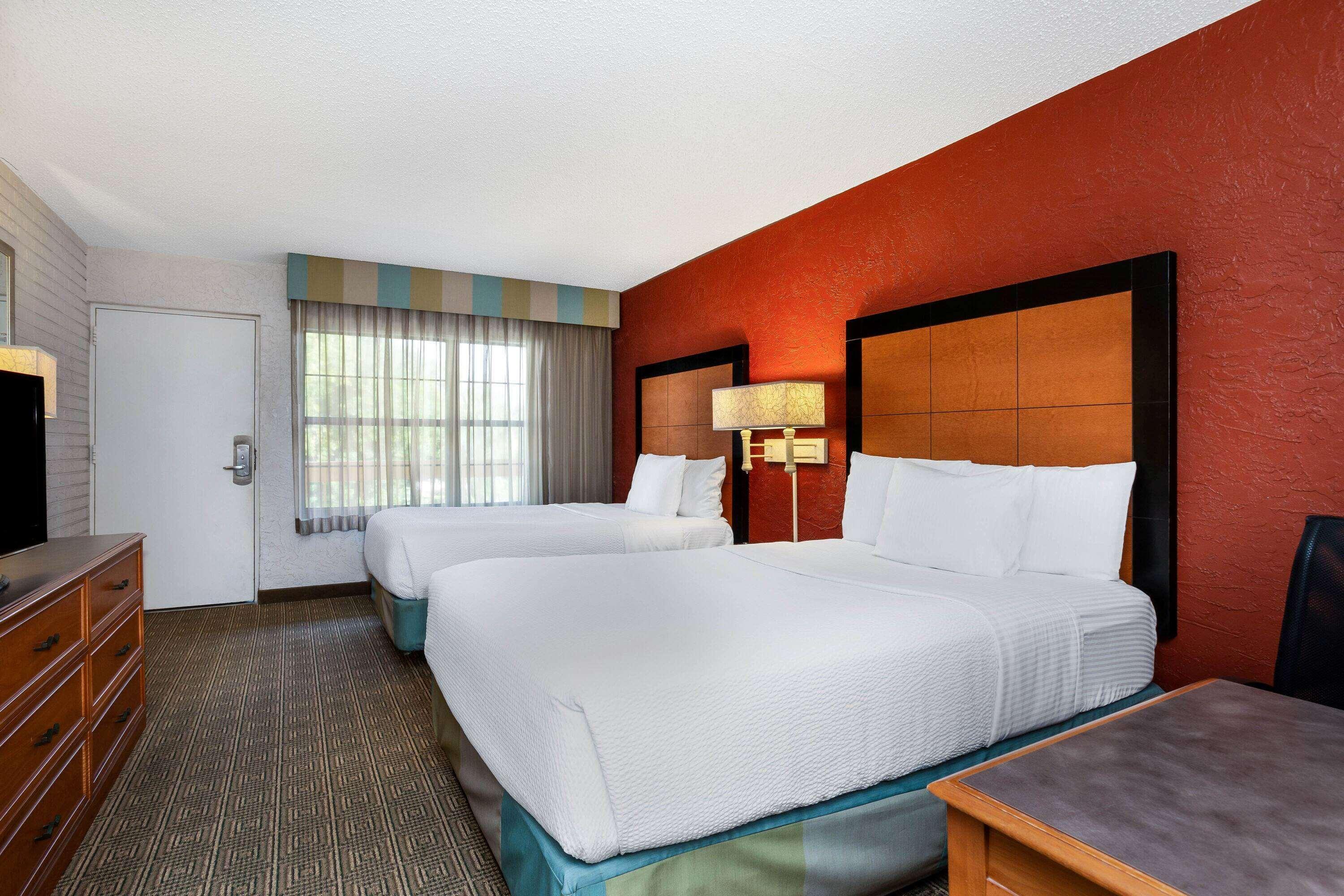 La Quinta Inn Tampa Airport Stadium Westshore Екстериор снимка